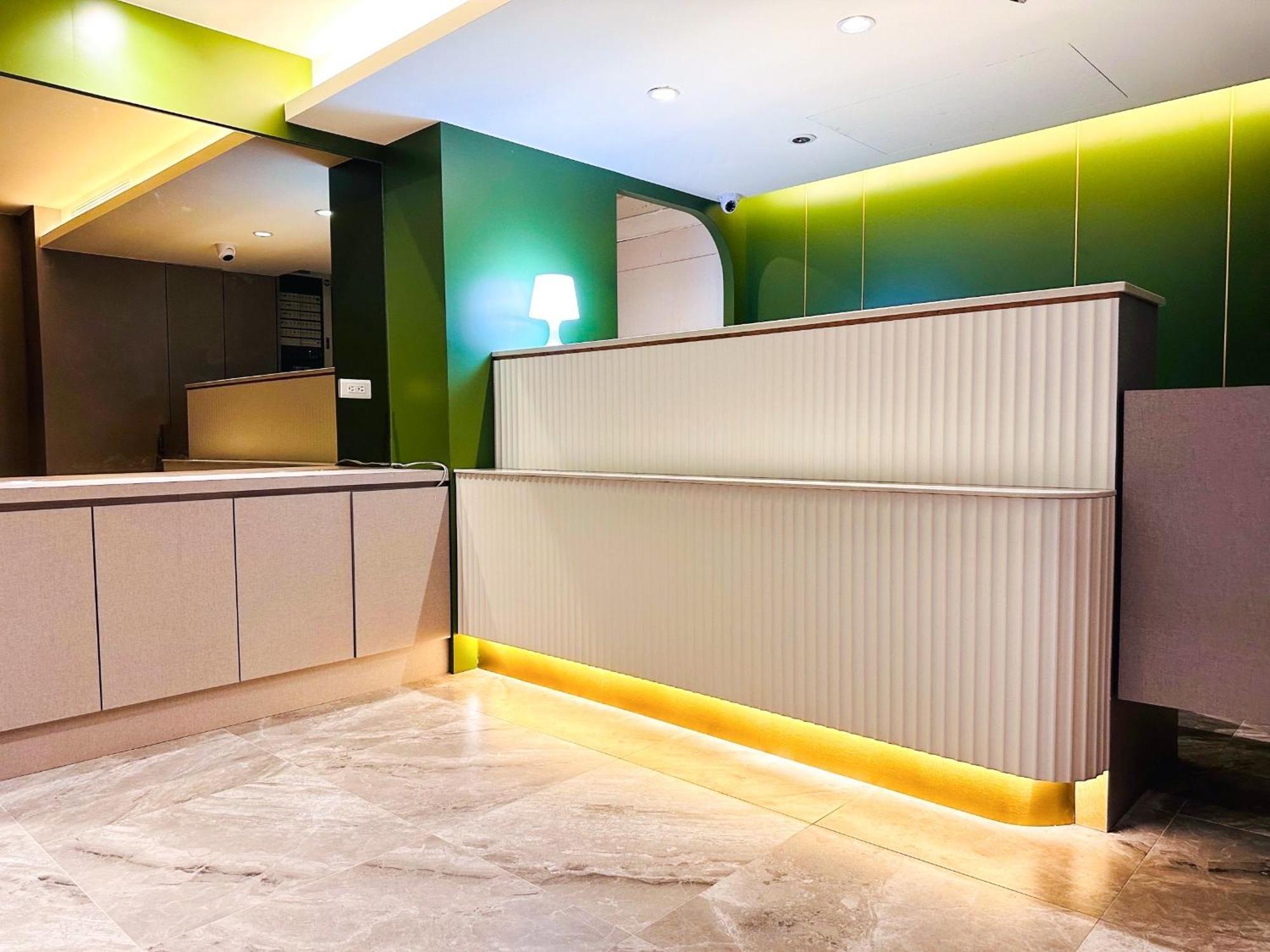 Days Fine Hotel Kaohsiung Exterior photo